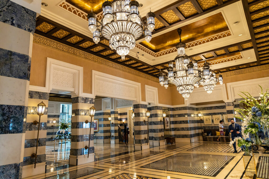bigstock The Lobby In A Luxury Hotel In ()